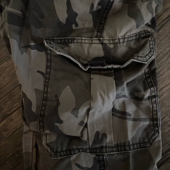 Wrangler Boys Camo Cargo Pants - Picture 5 of 5